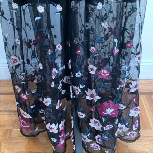 💨 No longer available💨 💜 NWOT Floral Embroidered Sheer Maxi Overdress Duster - Picture 8 of 14